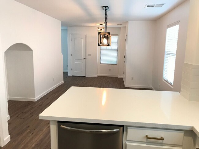 Building Photo - 3 bed in Lyons Gate, Gilbert!