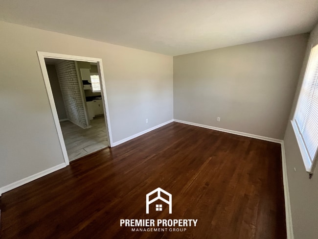Building Photo - Charming 3BR/1.5BA Whitehaven Home | Low-Maintenance Tile Floors & Huge Fenced Yard