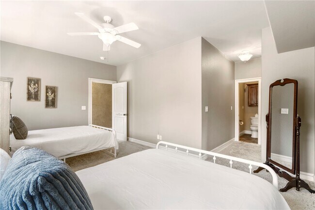 Building Photo - 14746 AR-102