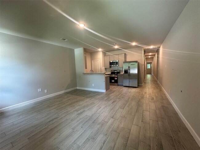 Building Photo - 104b Turner Dr