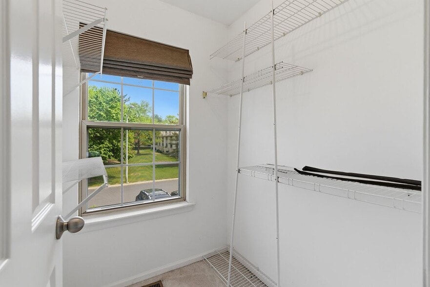 Building Photo - 5 Whistler Dr