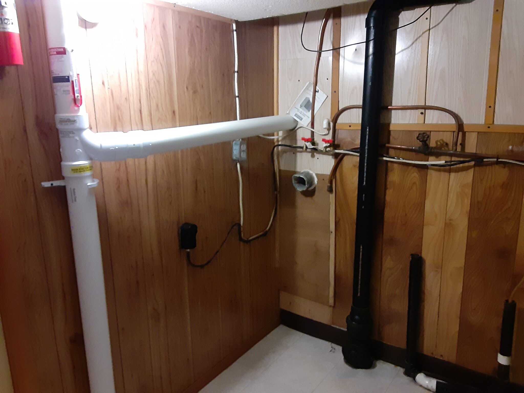 Laundry Hook-ups - 104 E Clearview Ave