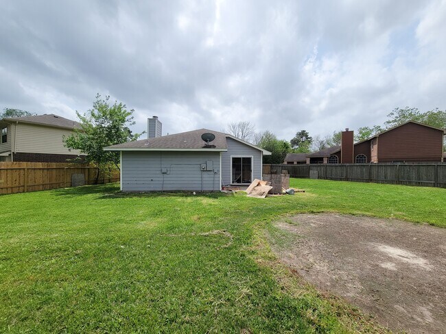 Building Photo - 15814 Murrelet Ct