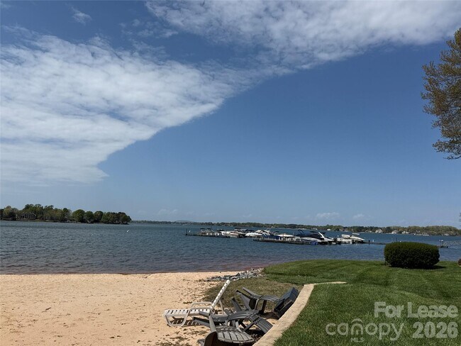 Building Photo - 646 Portside Dr