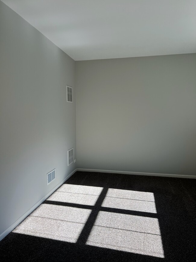 Building Photo - 705 Keystone Ln