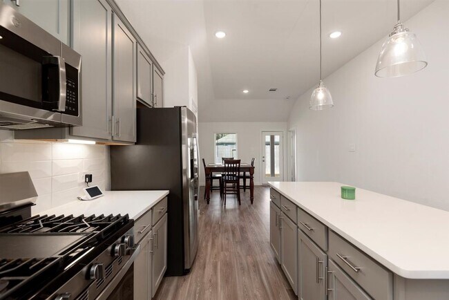 Building Photo - 17230 Black Ash Ct