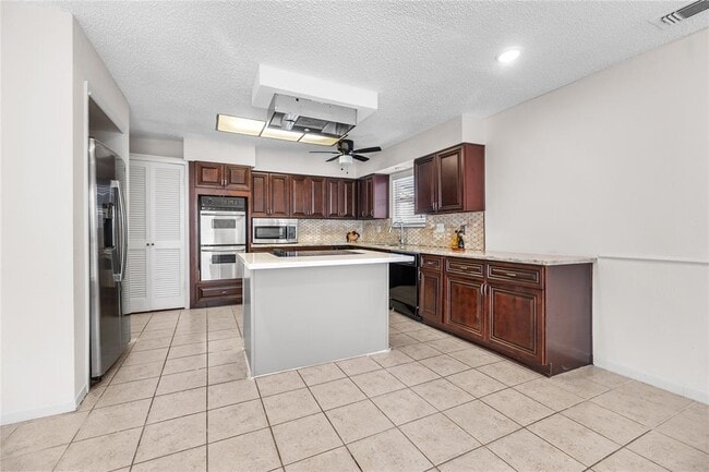 Building Photo - 4467 Yupon Ridge Dr