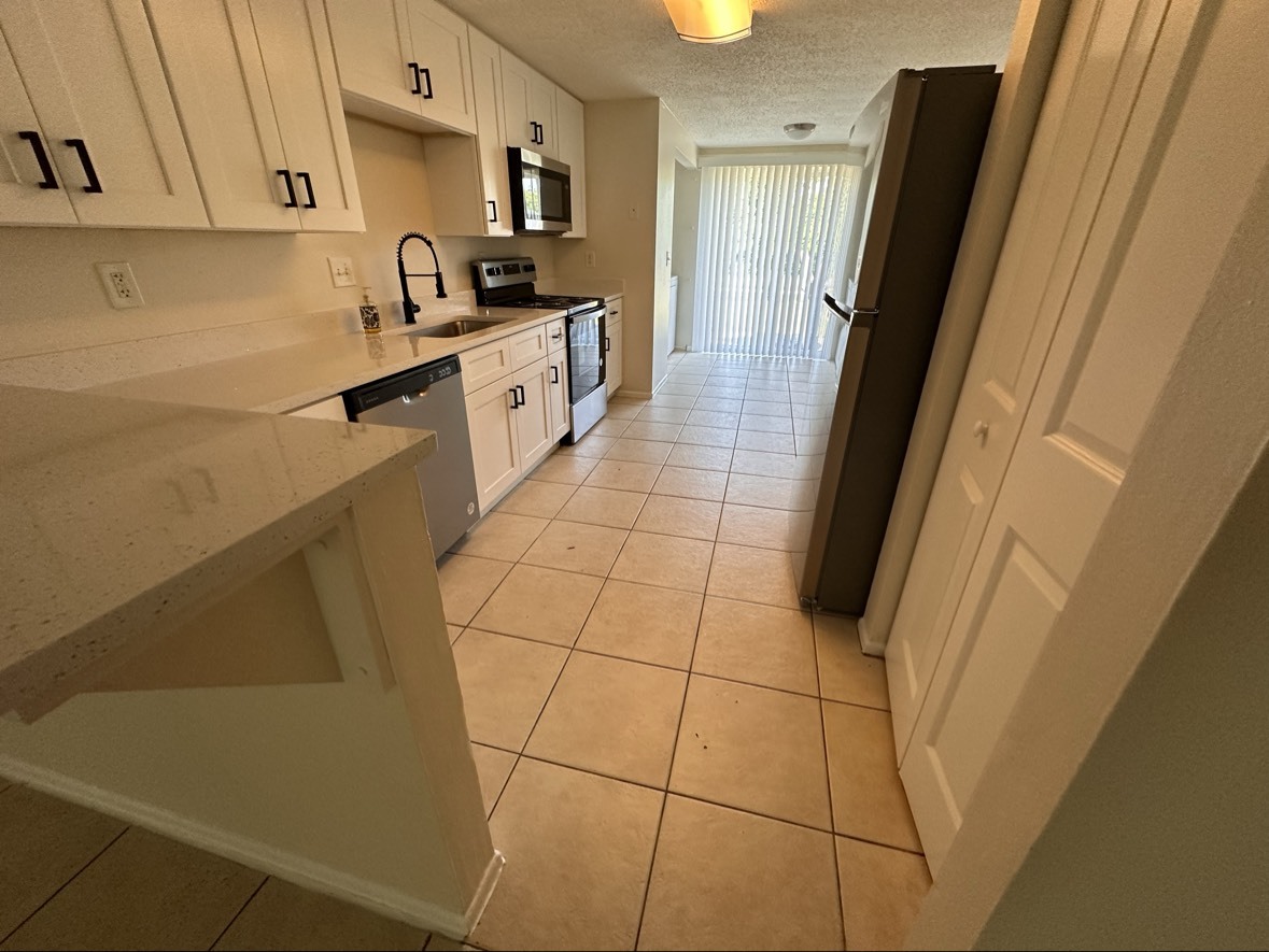 Building Photo - 7826 40th Avenue Dr W