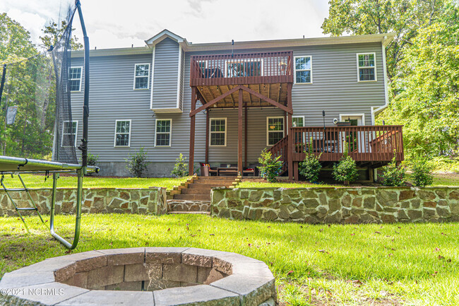 Building Photo - 55 Bridle Path Cir