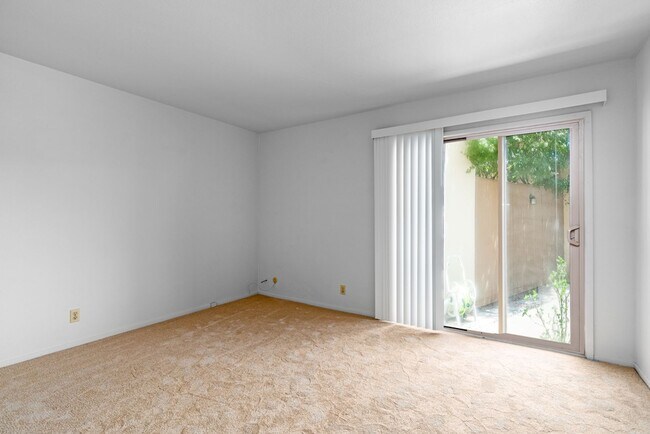 Building Photo - 1115 Camino Del Valle