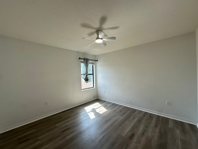 Building Photo - 1025 Cypress Pointe Blvd