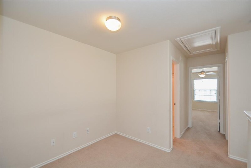 Building Photo - 6419 Calgary Woods Ln