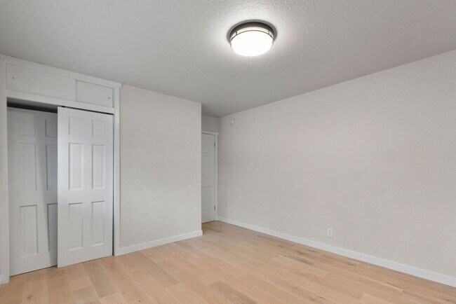 Building Photo - 4 Bedroom completely remodeled home in Fort Collins