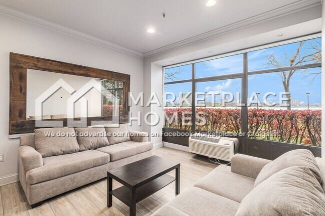 Building Photo - 300 Riverfront Dr