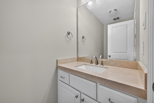 Building Photo - 13423 Preston Cliff Ct