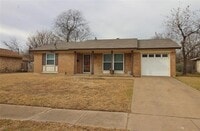 Building Photo - 1019 S Alexander Ave