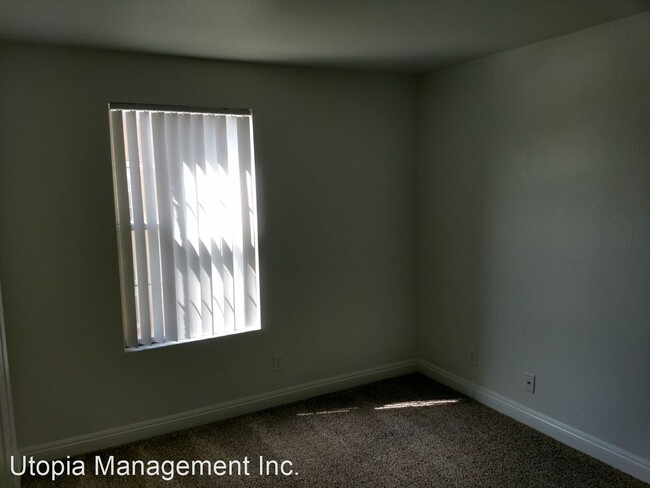 Building Photo - 3 br, 2 bath House - 2801 N. Rainbow Blvd....