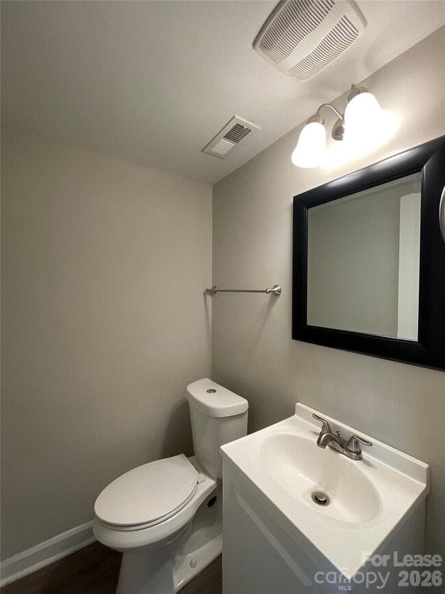 Building Photo - 206 E Glendale Ave