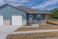 Building Photo - 533 Parkhill Cir