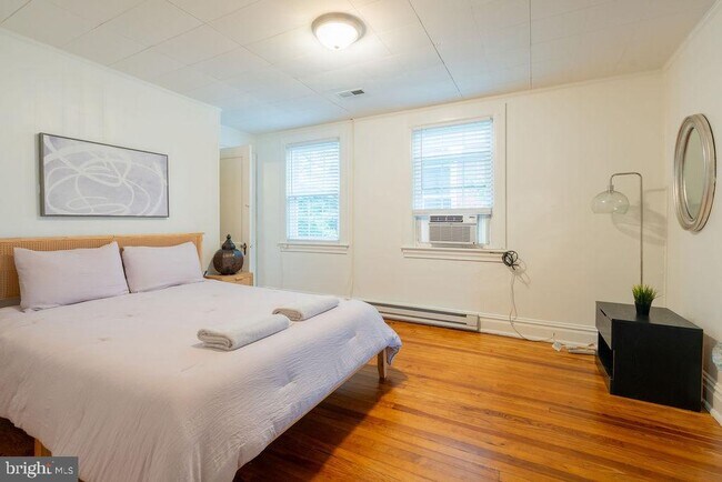 Building Photo - 315 Frederick St