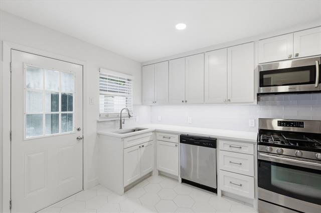Building Photo - 6607 E Mockingbird Ln