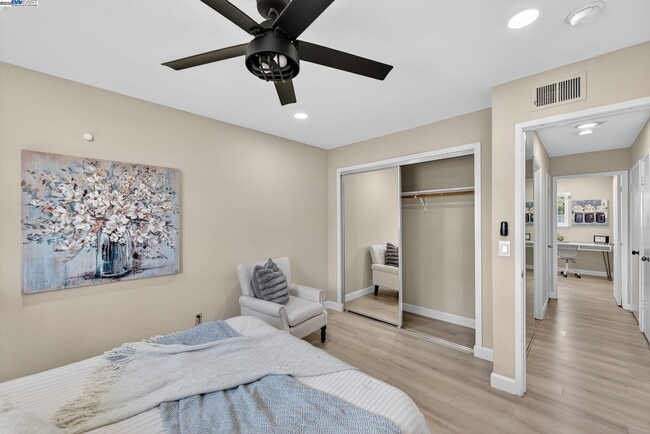 Building Photo - 1810 Peary Way