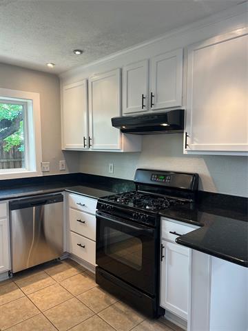 Building Photo - 9003 Villa Park Cir