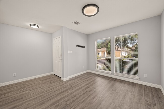 Building Photo - 12819 Wisteria Park Dr