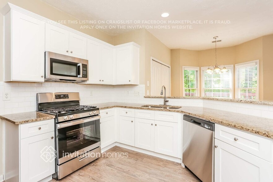 Building Photo - 1810 Fairpointe Trce