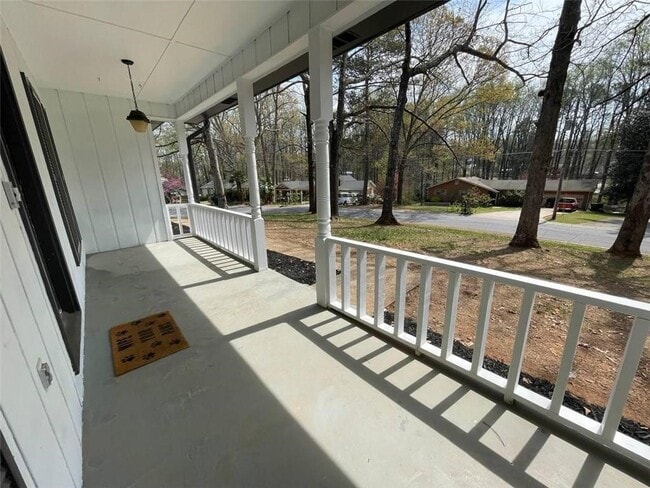 Building Photo - 1202 Lafayette Dr SW