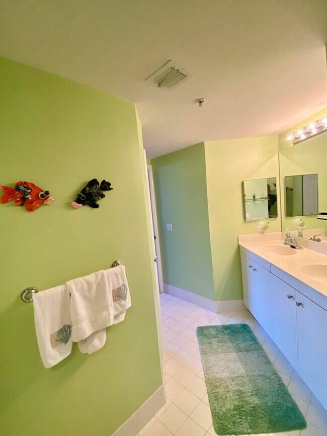 Building Photo - 4411 Tuscany Way