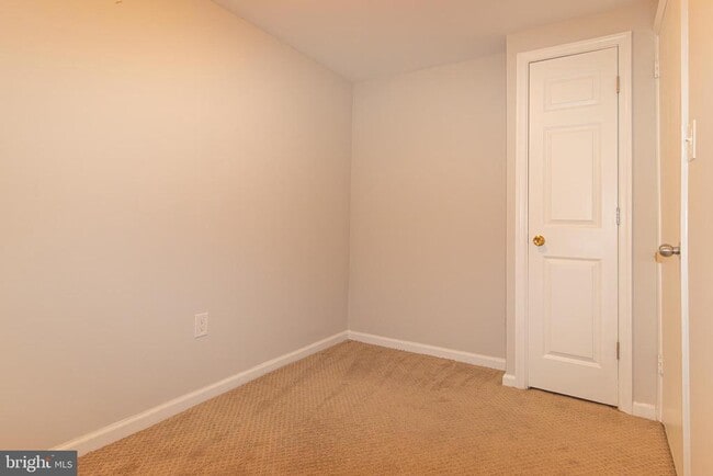 Building Photo - 6558 Gildar St