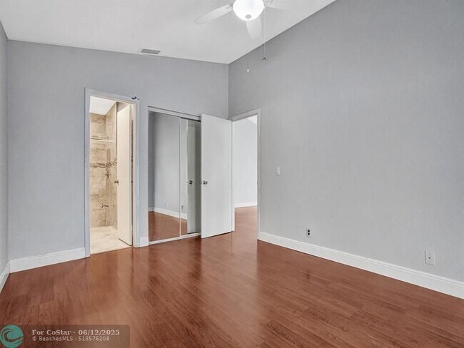 Building Photo - 3727 NW 107th Terrace