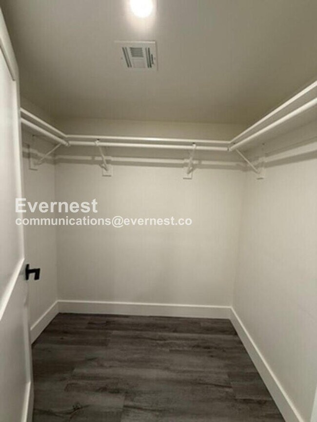 Building Photo - 2635 Hayden Rd