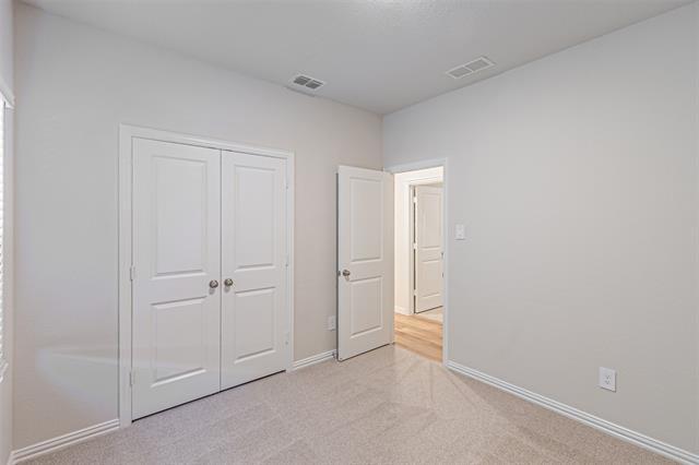 Building Photo - 801 Leavenworth Dr