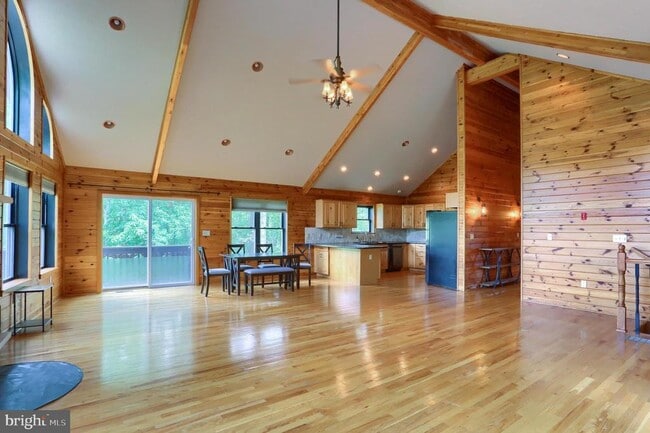 Building Photo - 125 Pebble Beach Dr