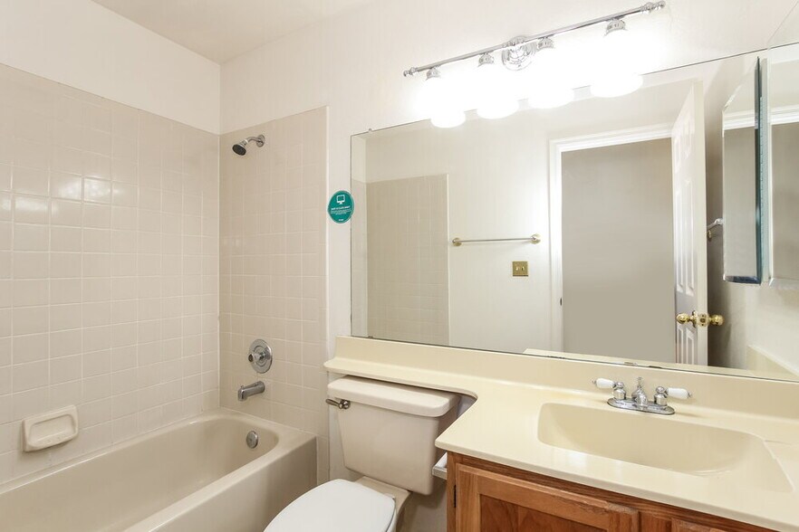 Building Photo - 7008 W Marco Polo Rd