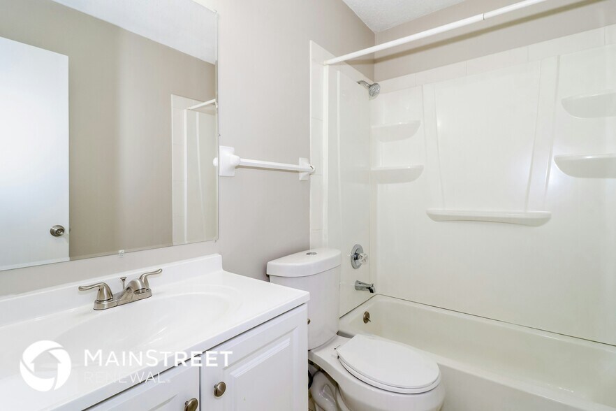 Building Photo - 4395 Kerwin Dr