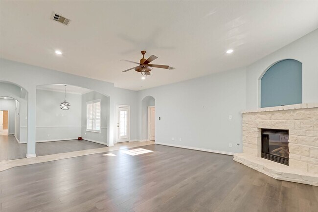 Building Photo - 24922 Florina Ranch Dr