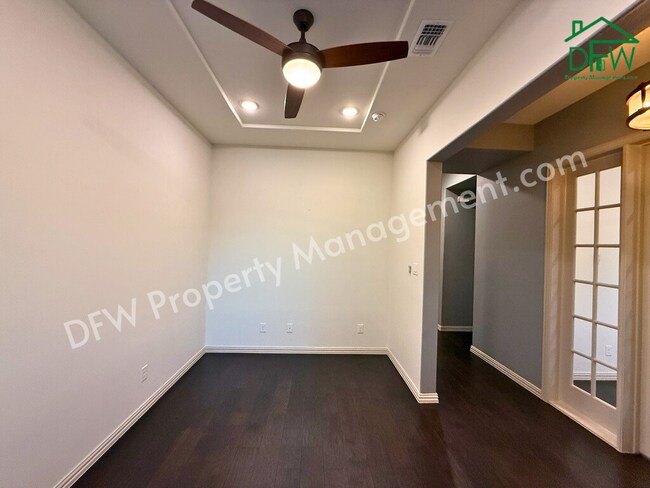 Building Photo - Spacious 3-Bedroom Townhome in Prime Arlington Location – Stylish, Modern, and Move-In Ready!