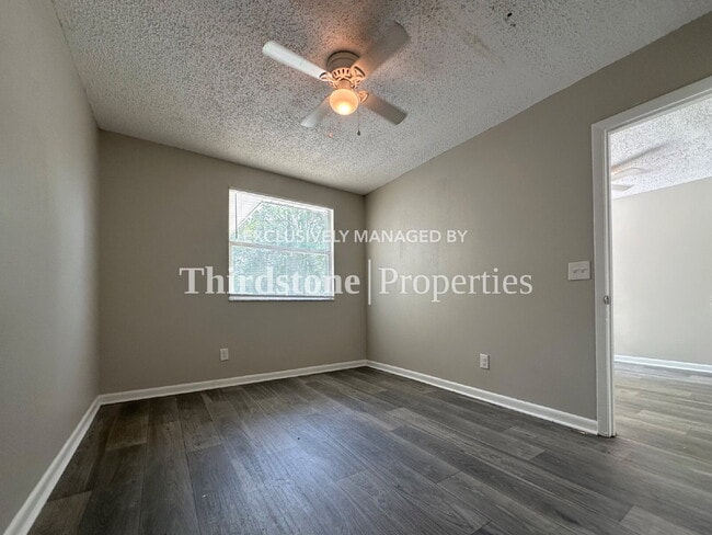 Building Photo - 1160 Comanche St