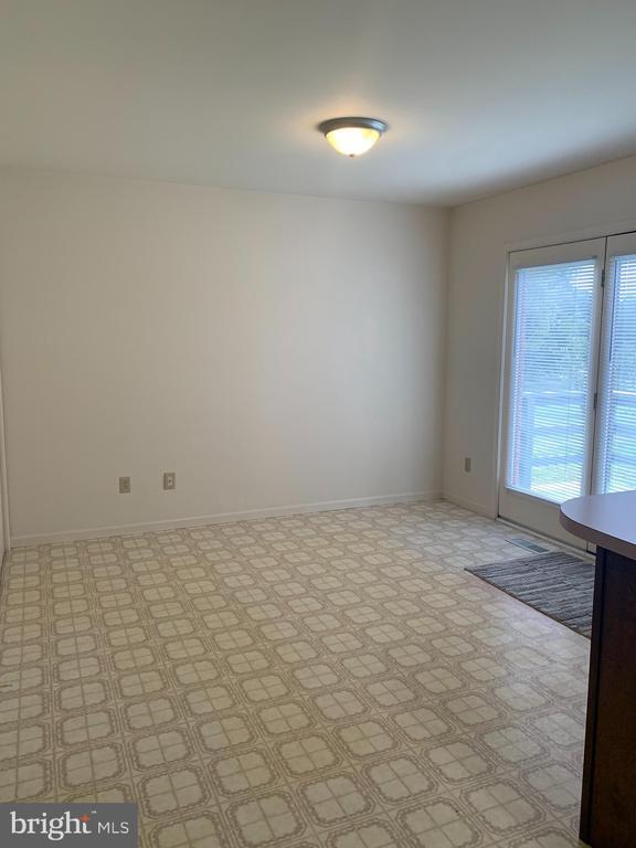 Building Photo - 207 N Linden Ave