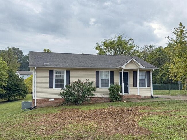 Building Photo - 670 Artic Ave