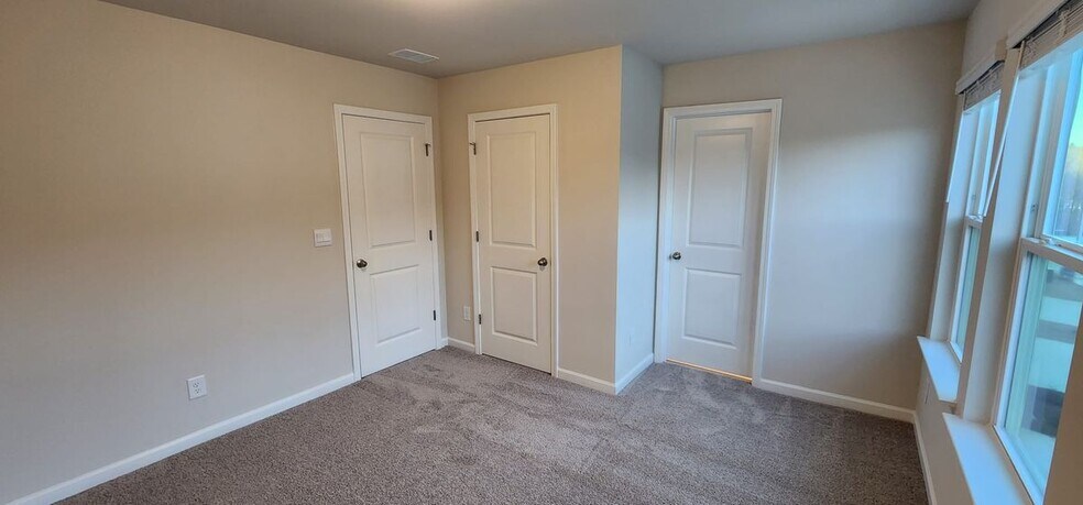 Building Photo - 112 Cedar Ln