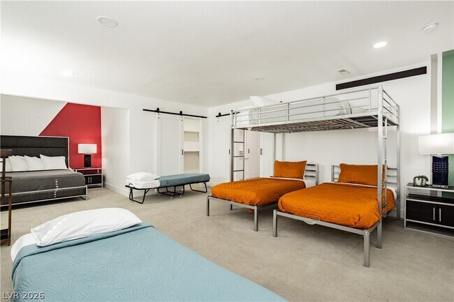 Building Photo - 1913 Birch St