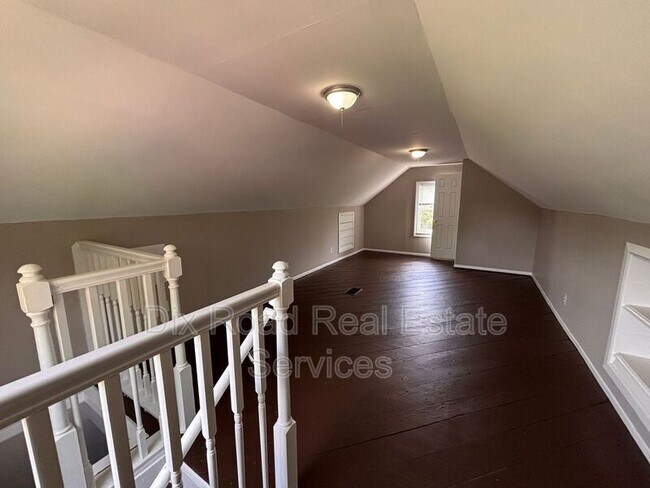Building Photo - 2703 Roosevelt Blvd