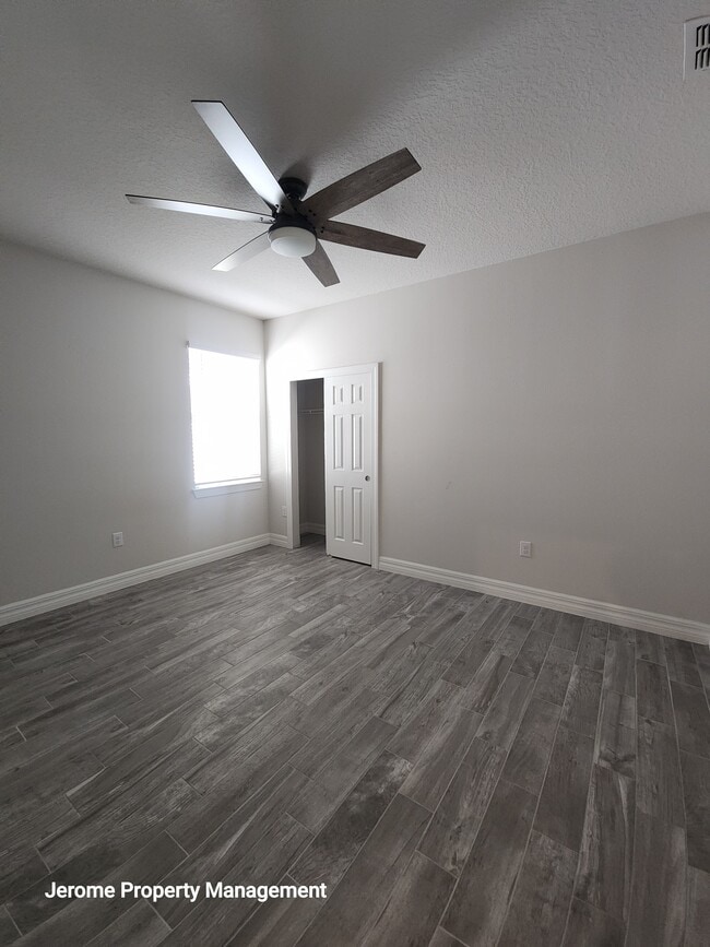 Building Photo - 18743 Coastal Shr Ter