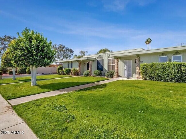 Building Photo - 13092 N 99th Dr