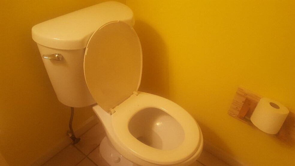 Building Photo - 360 S 7th St