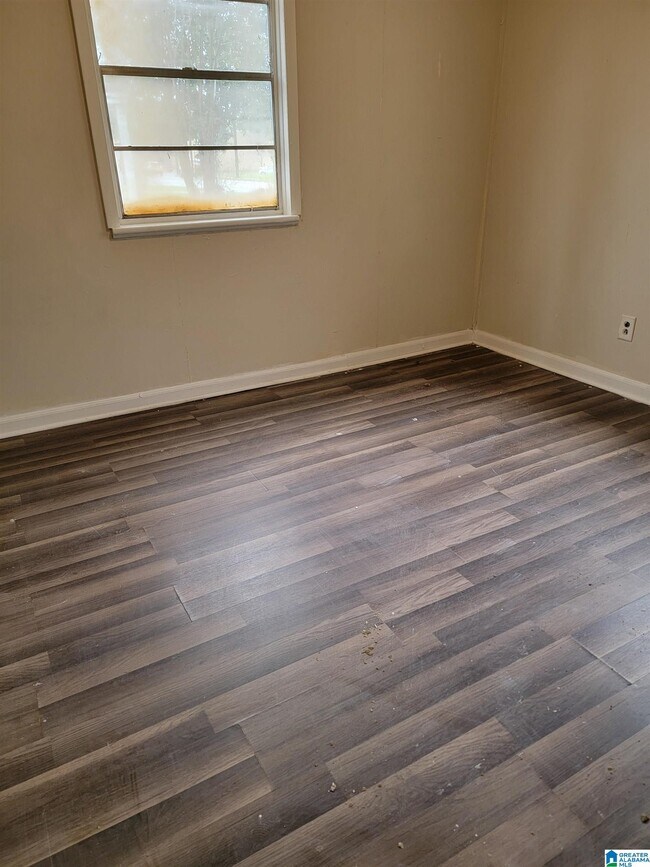 Building Photo - 1405 Woodward Rd